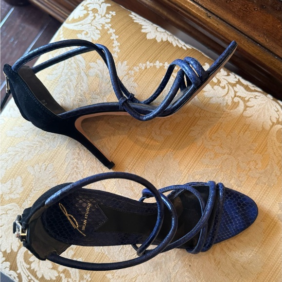 B Brian Atwood Sandals - Picture 3 of 11